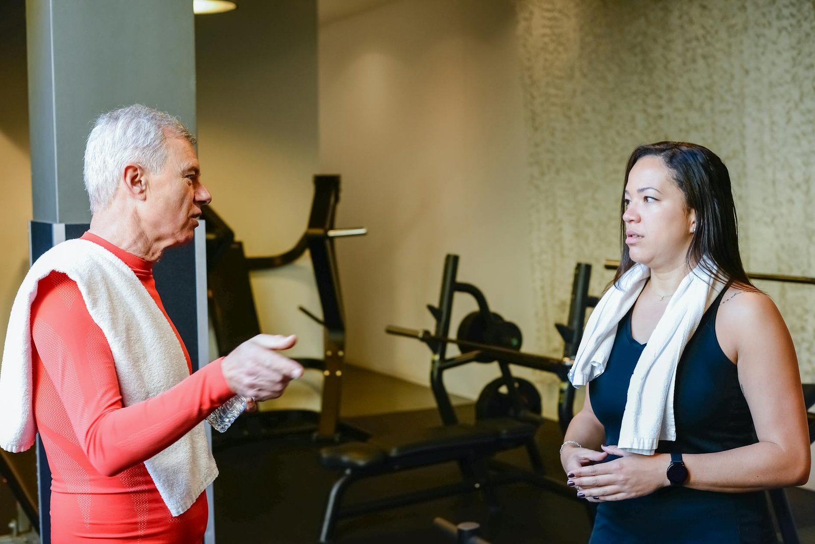 Talking to Strangers at the Gym: 7 Proven Ways to Start Real Conversations
